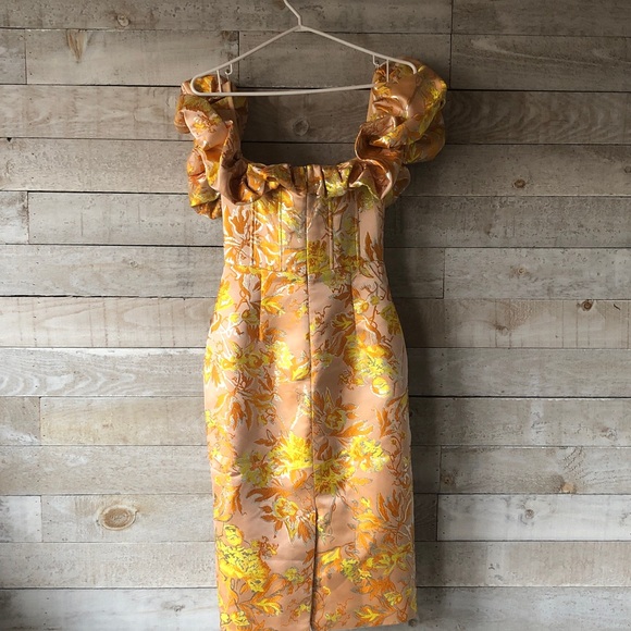 Opulent Brocade Ruffle statement cocktail dress - Picture 3 of 16